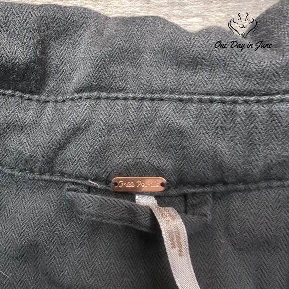 Free People Distressed Denim Jacket Size XS - Picture 2 of 5